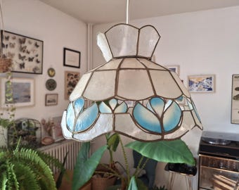 Lámpara colgante de nácar y latón