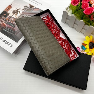 Portefeuille en peau de mouton, long porte-monnaie tissé à la main pour femmes avec fente pour cartes, gris abricot.