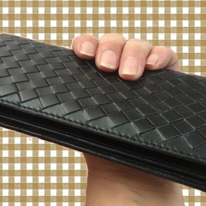 Cartera con bolsillo para múltiples tarjetas hecha a mano tejida en cuero suave de piel de oveja para hombre