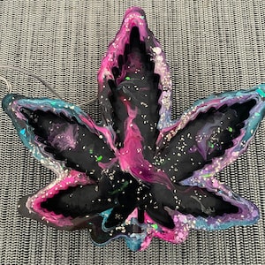 Glow in the dark ashtray