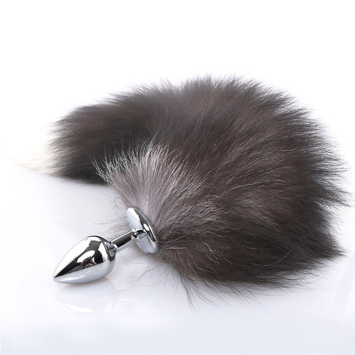 fox tail butt plug in fox tail butt plug in
