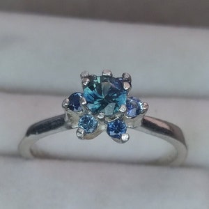 Montana sapphire ring.  All stones are from rock creek Montana.  Silver ring size 7.