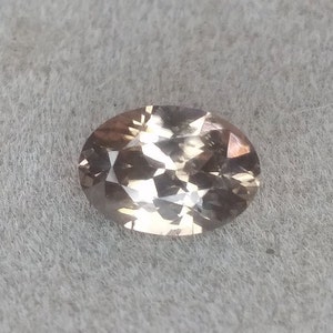Circón 7x5mm.  Circón marrón nigeriano de corte ovalado.  Piedra preciosa suelta facetada