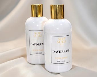 ベアスキン ボディウォッシュ – バニラフローラルムスク | 清潔感のあるパウダリーな香り | マグノリア＆オレンジブロッサム | 春夏用シャワージェル