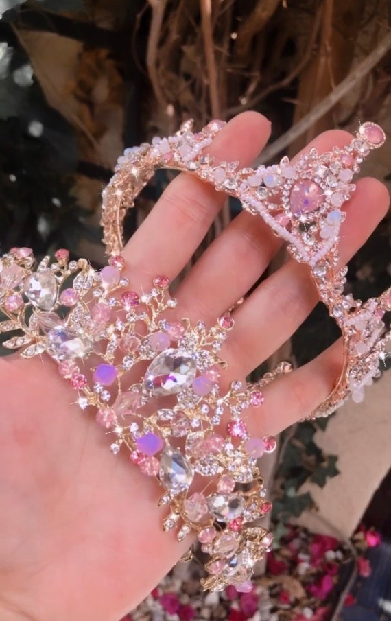 Pink tiara deals