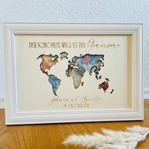 Personalized money gift for the wedding with world map
