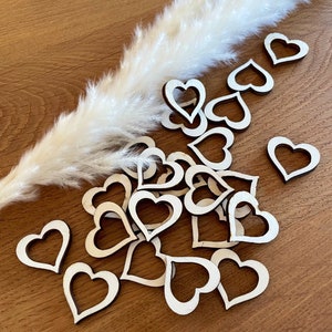 Heart Hearts Hearts made of wood for your wedding as decoration 30 pieces approx. 4 cm