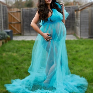 fluffy robe for maternity shoot