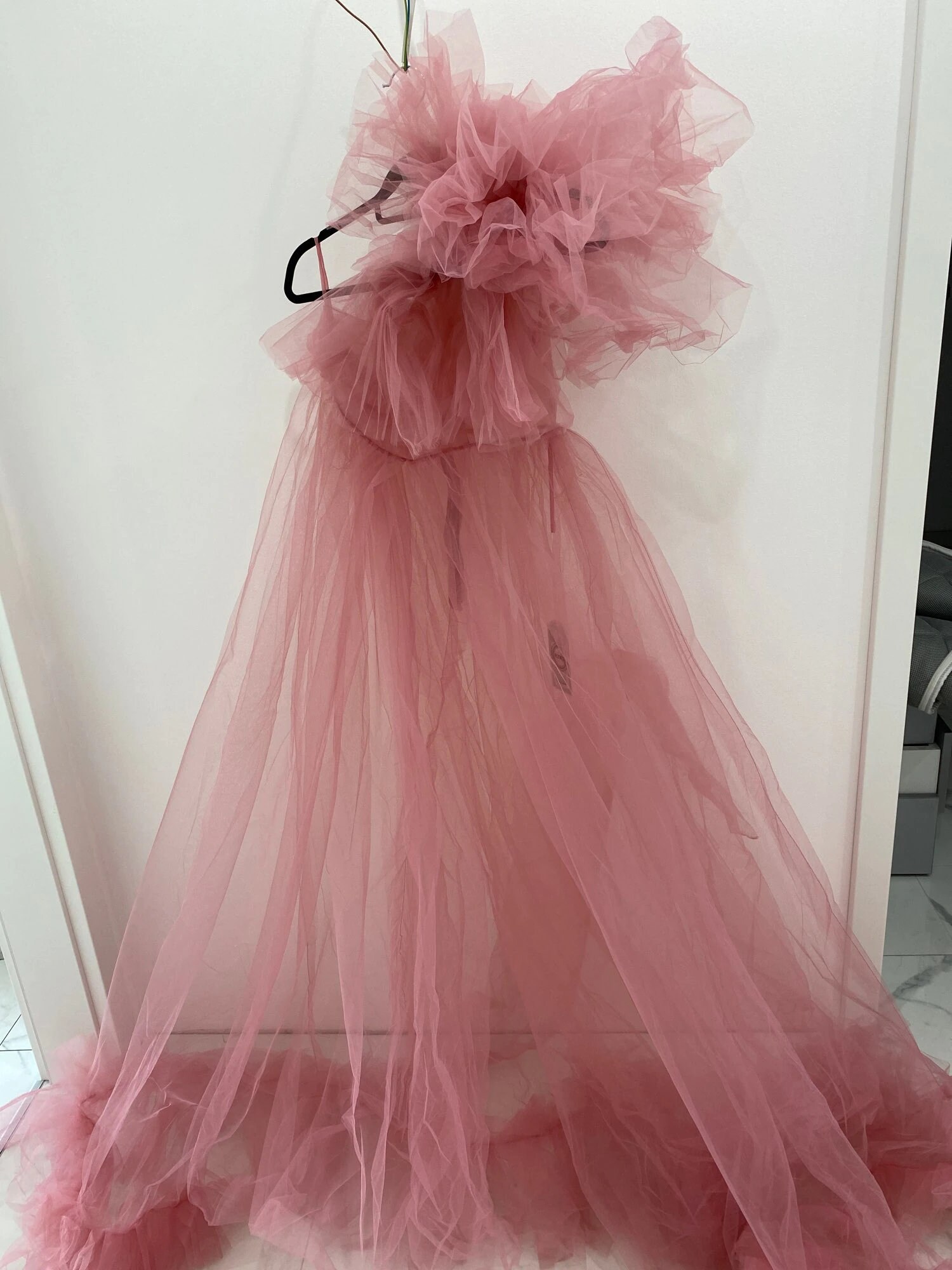 fluffy robe for maternity shoot