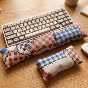Plaid Patchwork Keyboard Wrist Rest Set, Mouse Pad with Wrist Rest, Cubicle Decor, Going Away Gift for Coworker, Desk Accessories for Men