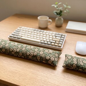Corduroy Wrist Rest, Green Floral Keyboard Wrist Rest Set, Sage Green Cubicle Decor, Cute Desk Accessory, Desk Accessories for Women