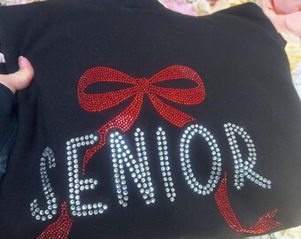 Sudadera con capucha y lazo brillante para estudiantes de último año, promoción de 2026, regalo para animadoras de último año, camiseta con diamantes de imitación para estudiantes de último año
