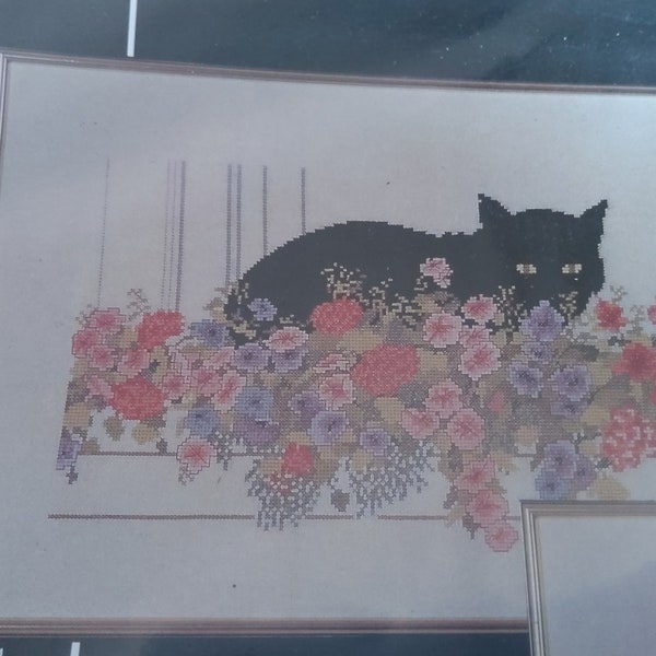 Permin of Copenhagen Black Cats Flyer Cross Stitch Pattern 150404