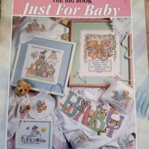 Good Natured Girls The Big Book Just For Baby Borduurboek 24507 van Linda Gillum OOP