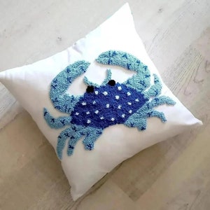 Crab Punch Pillow Covers, Krabbe Punch Needle Throw Pillow Case, Beach House Punch Cushion Case, Marine Punch Cushion, Embroidery Pillow Top