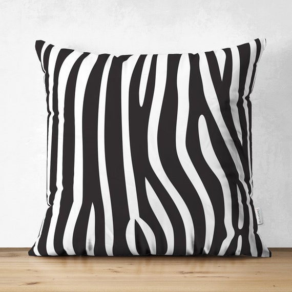 Set 2 Standard Animal Print Pillow Case Leopard Zebra Office Cushion A 