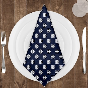 Guardanapo marinho, guardanapo de roda de navio, guardanapo azul, guardanapo costeiro, acessórios de mesa de jantar, guardanapo de pano, decoração de mesa de iate, presente para ela