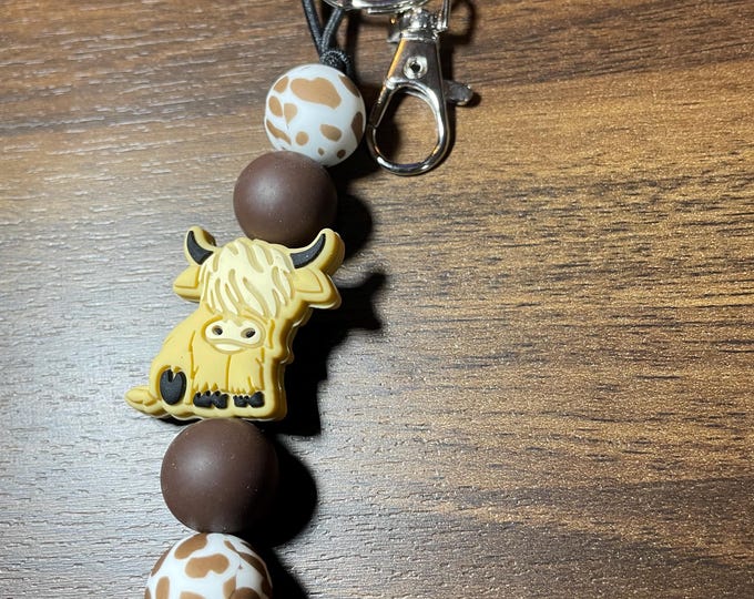 Rubber bead highland cow keychain!