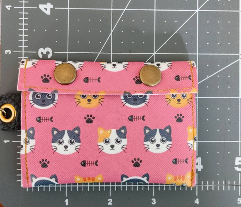 kawaii mini kitty keychain wallet - measurements