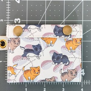 kawaii kitty camp keychain wallet - measurements