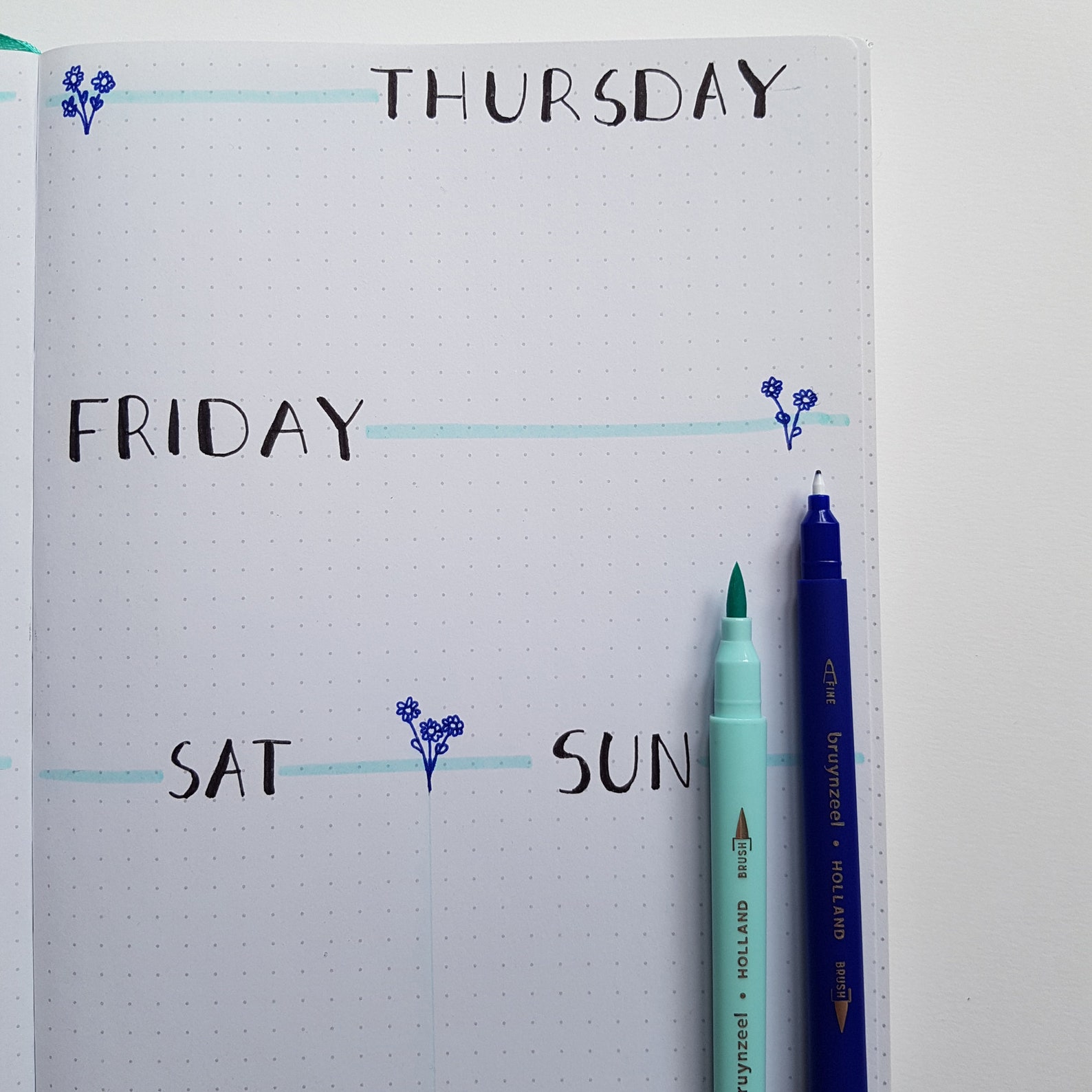 Bullet Journal Dotted Pages 120 Pages 140gsm White Sheets 13 X 21 Cm