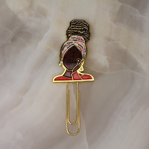 I AM Bookmark  Lapel Pin, Aesthetic Lapel Pins for Women, Gift for Her, Positive Message Inspirational Quote Pin, Trendy Lapel Pin