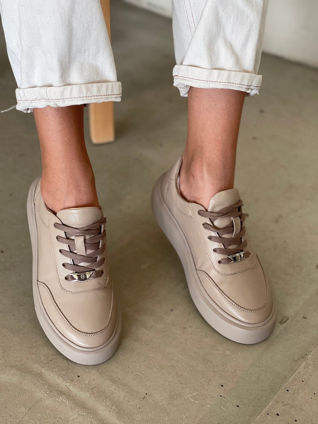 tan leather sneakers womens