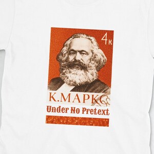 Senza alcun pretesto Karl Marx Socialist Short-Sleeve Unisex T-Shirt