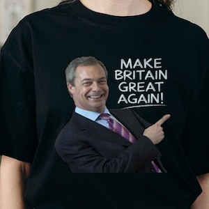 Ukip Leader Nigel Farage And Kate Hoey On Board A Boat Taking Part In A - Foto 3