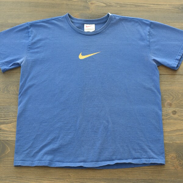 mens nike central swoosh t shirt
