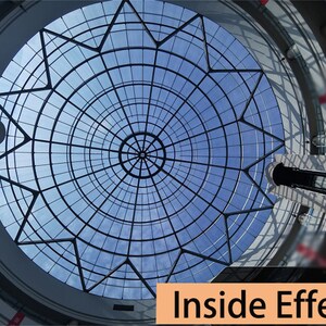 Puede incluir: Vista desde abajo de un techo de cristal con un dise&ntilde;o geom&eacute;trico contra un cielo azul. El techo est&aacute; sostenido por una estructura met&aacute;lica, y el texto "Inside Effect" es visible en la parte inferior.