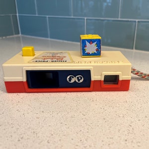 Fisher Price No. 464 - Pocket Camera - 1974