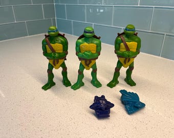 マクドナルド ハッピーミール TMNT ハローキティ ティーンエイジ