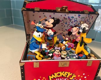 その他 Mickey's Musical Toy Chest Mr Christmas Disney Mickey's Musical Toy Chest 35 Carols