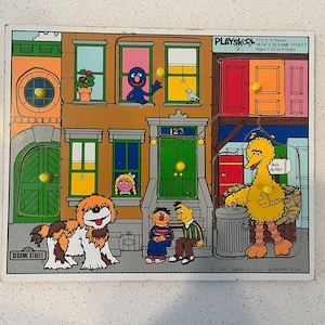 Playskool Wood Board Puzzle  Sesame Street -  "Here's Sesame Street".  1979. - Vintage - Collectable