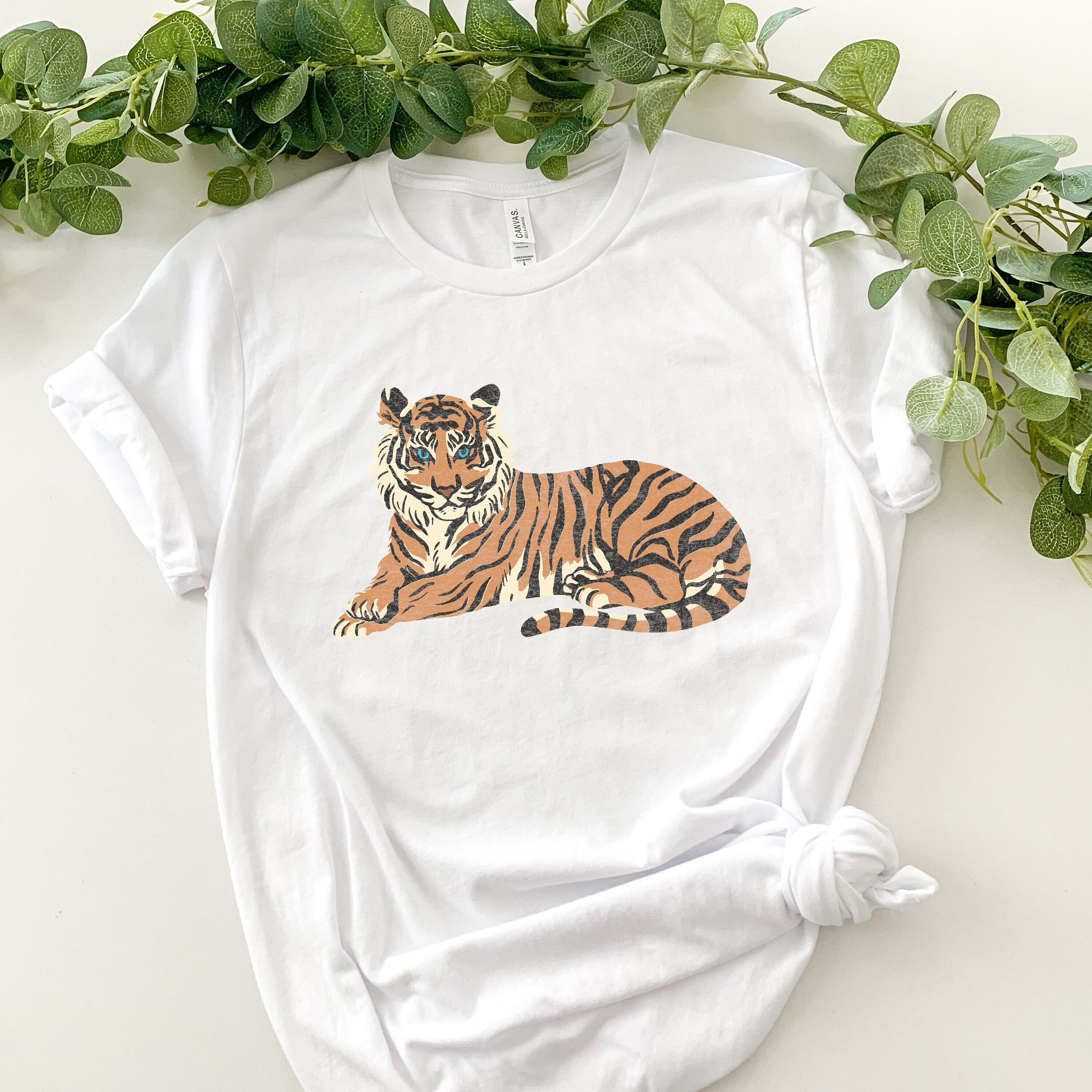 Retro Tiger Graphic Tee T-shirt Faded 