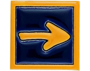 Yellow Bordered Arrow Ceramic Magnet 5×5 cm 2"×2" | Camino de Santiago Waymarker Spanish Pottery Bordered Direction Sign Pilgrim Souvenir
