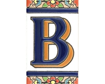 Handmålad spansk keramisk bokstavsplatte med B: Blommig monogramplakett (11 cm)