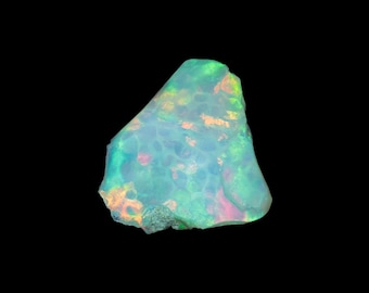 Natural Ethiopian Welo Opal Chips Rough, Raw Opal Gemstone, Untreated Raw Flashy Color Play Fire 3.10 Carat.