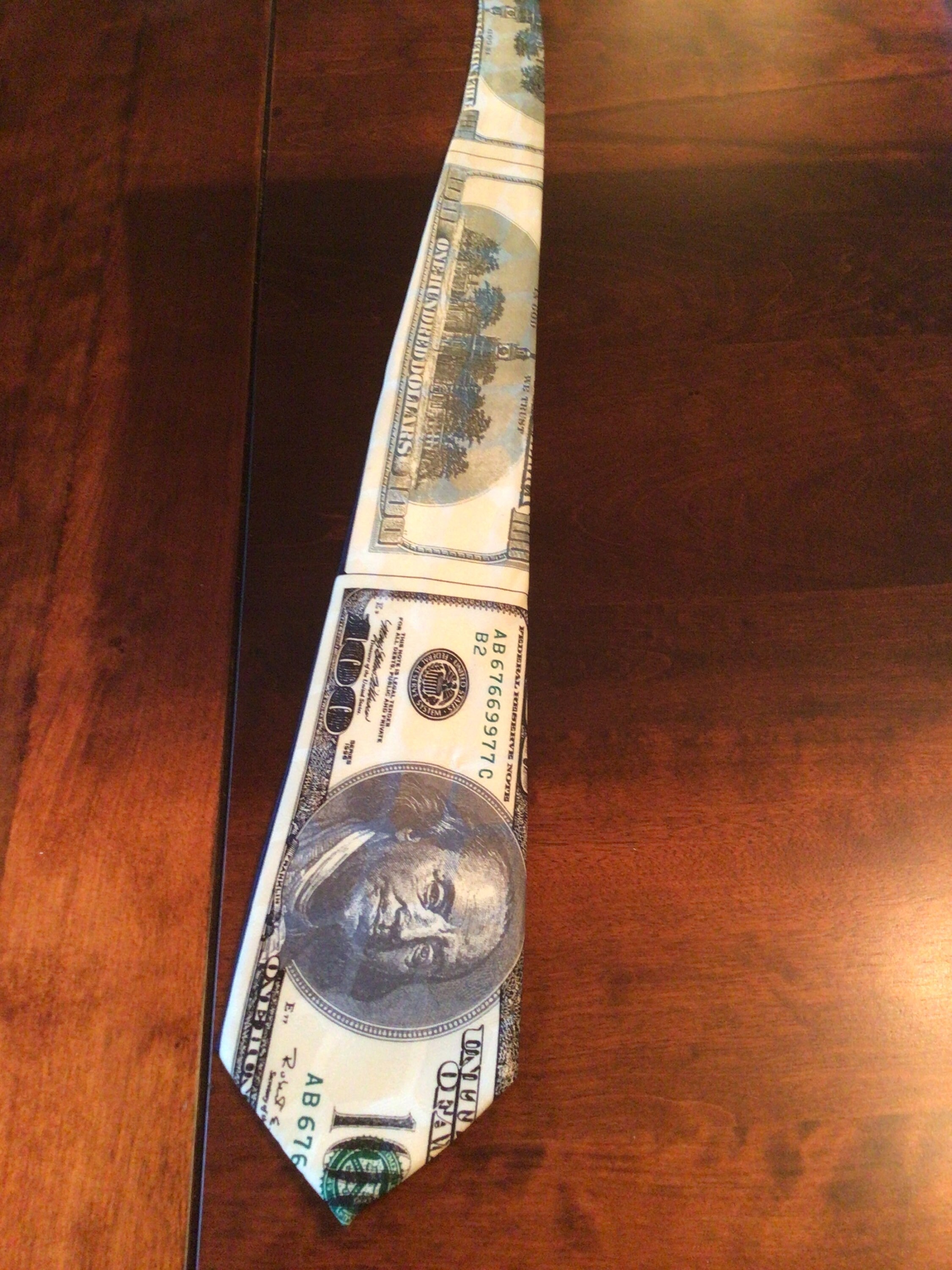 Men’s novelty tie: 100 dollars