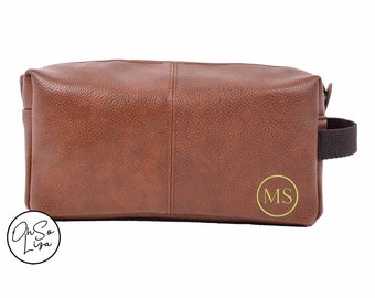 Personalised Wash Bag - Gift for Husband - Custom Present For Men - Fathers Day Gift - Personalised Men's Dopp Kit Bag - Groomsmen Gift