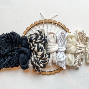 Circular Loom Kit - Weaving - Black and White