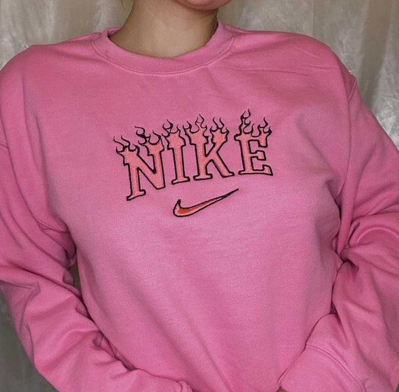 nike spell out crewneck