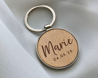 Personalisierte Name Keychain Andenken | Hochwertiger Kettenanhänger mit Geburtstagsdatum | Vatertag, Muttertag | S1