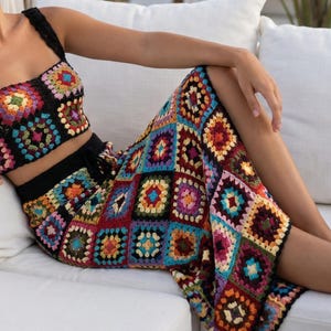 Handgemaakte katoenen oma vierkant gehaakte maxirok - Boho-festivaloutfit