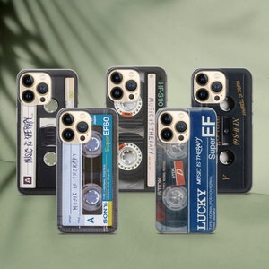 Nostalgie 80er Jahre Handyhülle, Vintage Kassetten Hülle für iPhone 16 15 14 13 12 11 • Alle Modelle • Samsung S25 S24Fe S23 A56 • Pixel 9Pro XL 8A 7