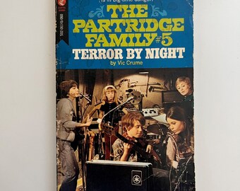 Vintage Paperback The Partridge Family #5: Terror By Night Vic Crume 1971