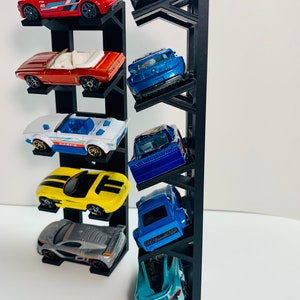5 Auto Hot Wheels Display Bild 3