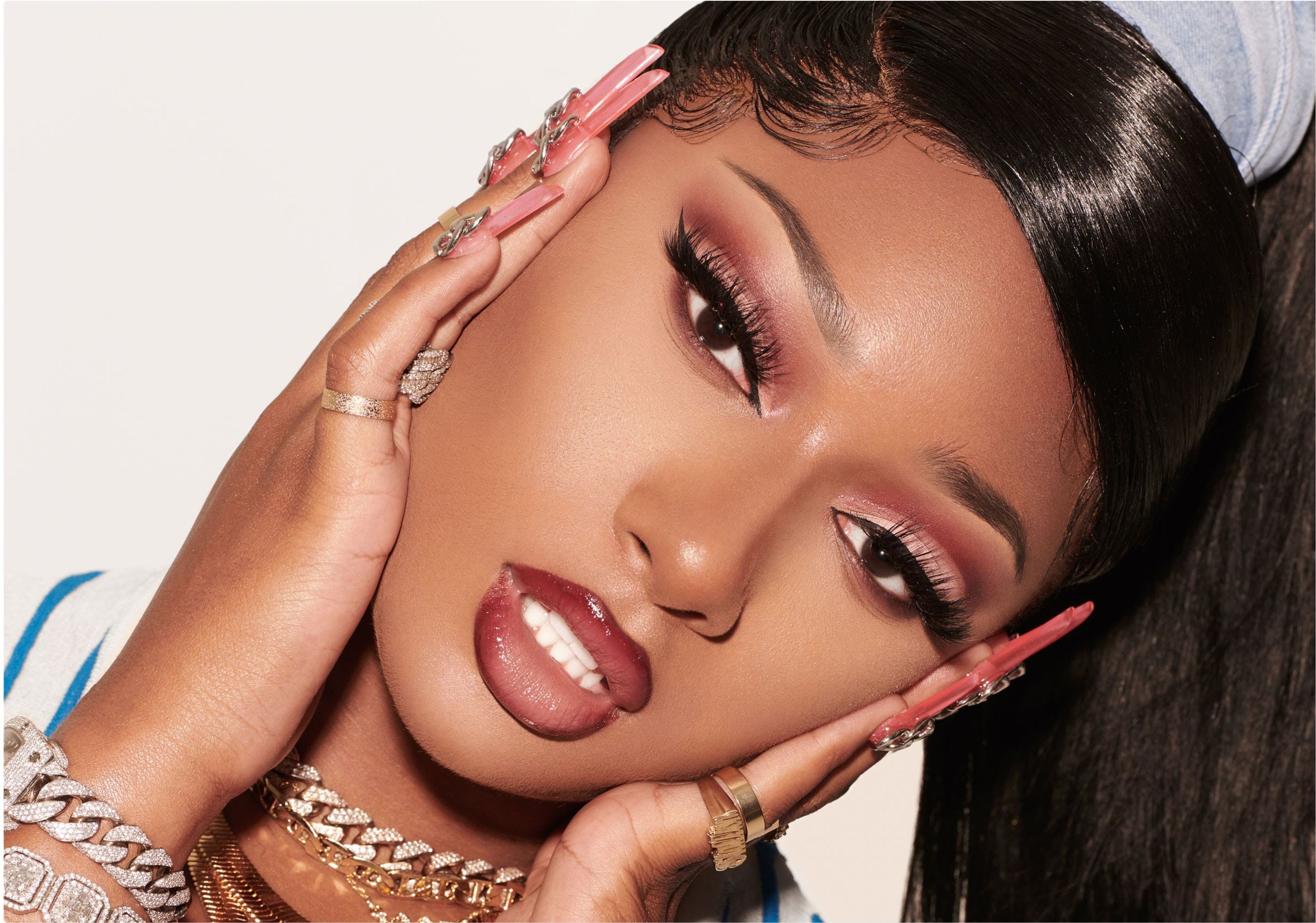 Star Speaks Out: Megan Thee Stallion And The Hack - qjifds7