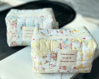 Trousse de toilette florale, trousse à maquillage matelassée, organiseur de voyage, pochette à fermeture éclair, cadeau de Noël